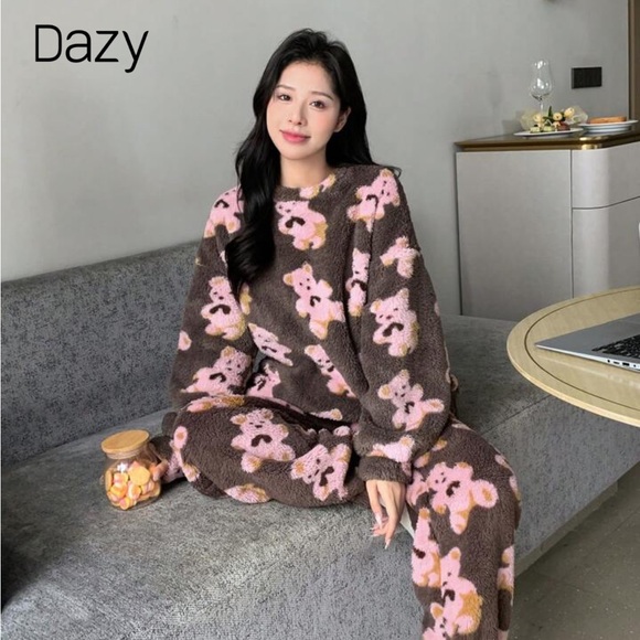 DAZY Bear Print Drop Shoulder PJ Set Pink bears brown background Size Medium - Picture 5 of 6